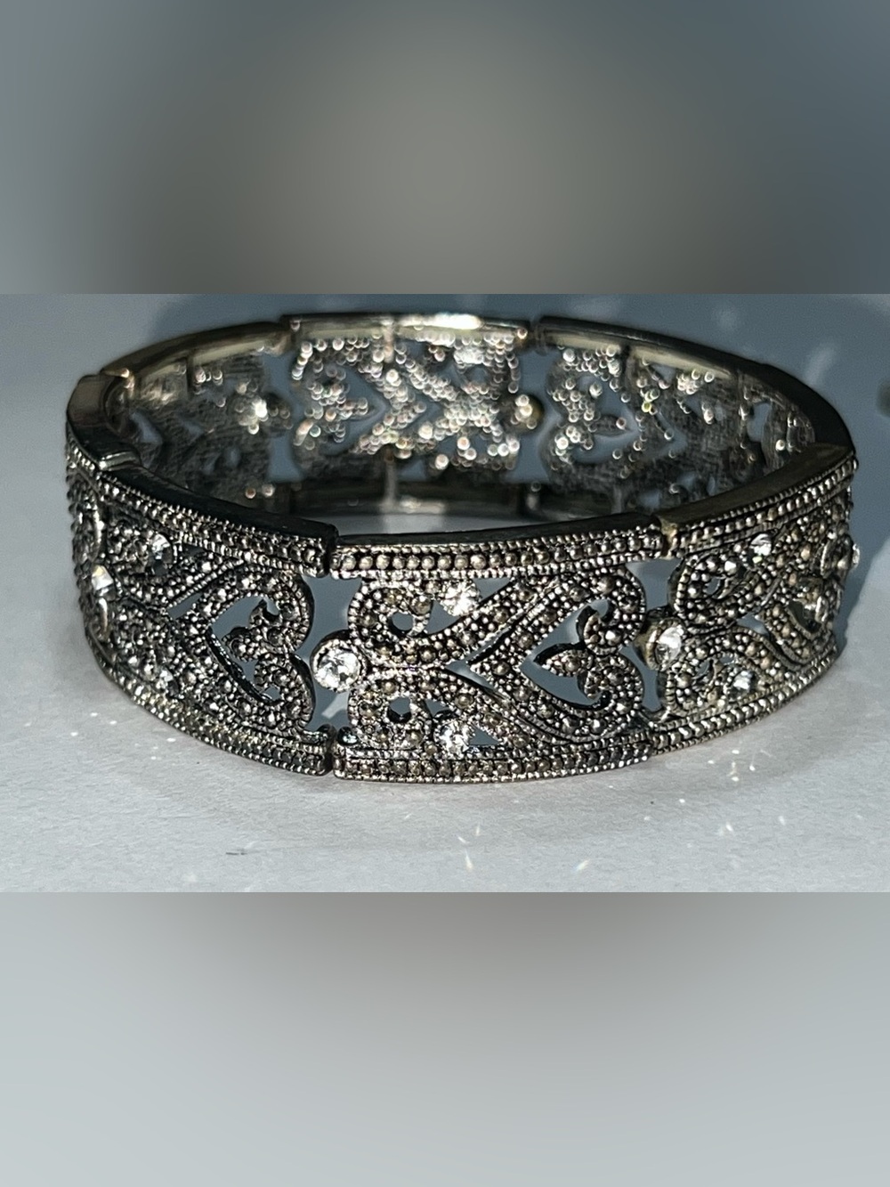 Vintage Inspired Rhinestone Silver Stretch Bracelet with Heart Design